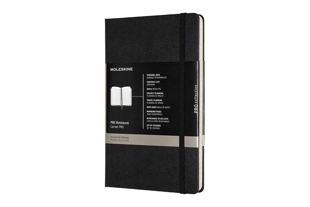 Een Moleskine Professional Ruled Hardcover Notebook A4 Black koop je bij Moleskine.nl